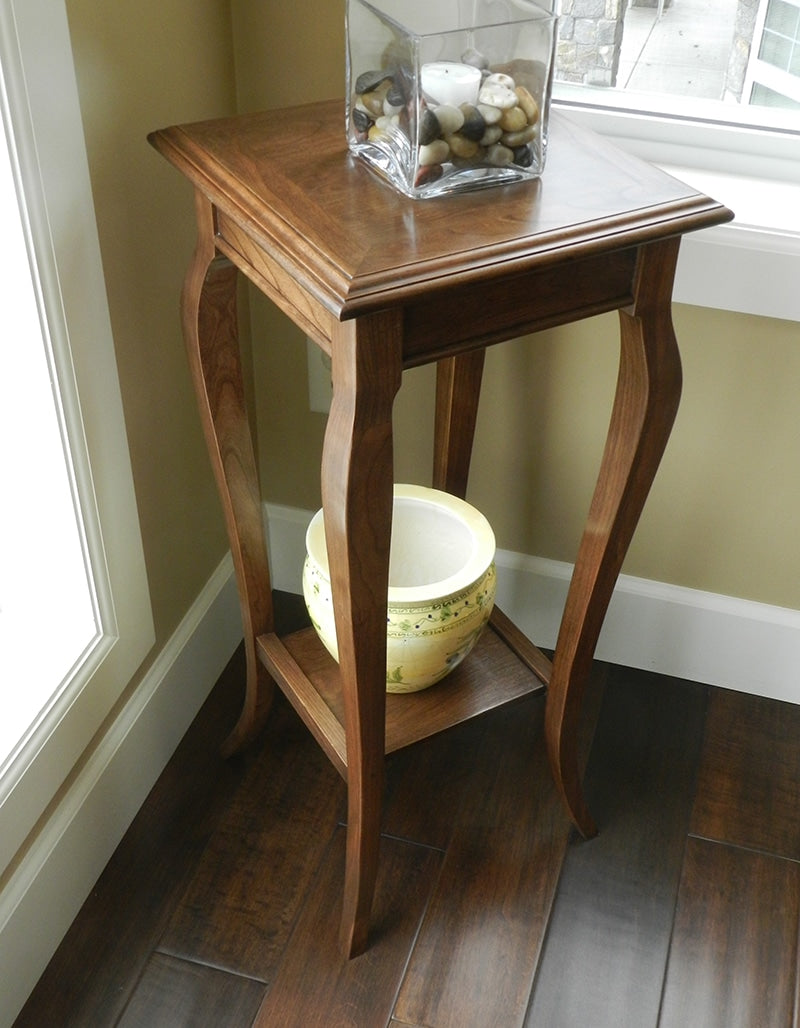 The finished plant stand built in this instructional article with 100% dowel construction.