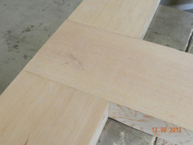 Workbench leg to longitudinal skirt rail half lap wood joint dry fitted