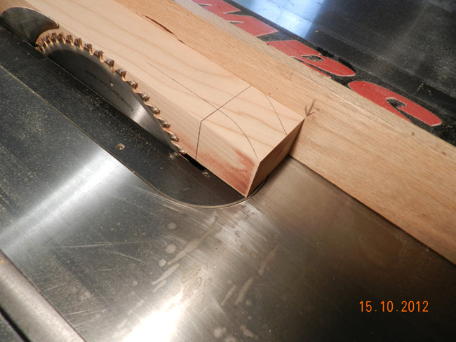 diy_end_table_leg_table_saw_cut