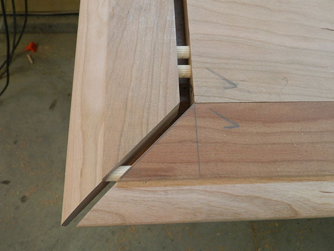 dry-fit-mitered-end-section-to-mitered-front-section-TV-stand-top