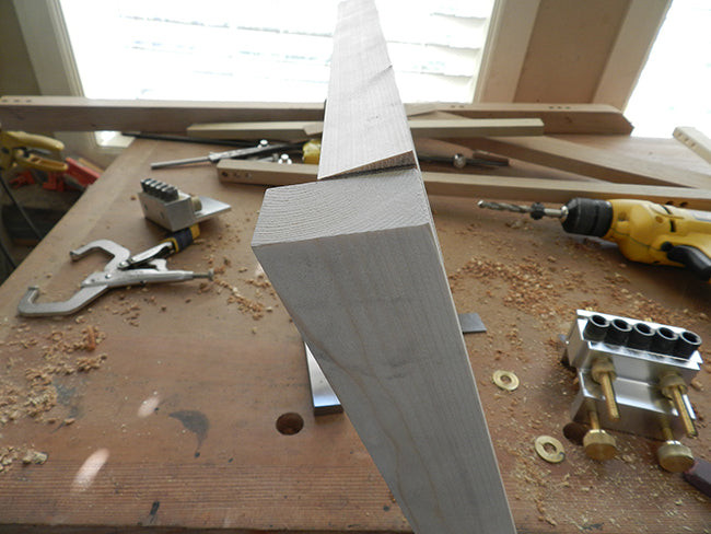 protrusion-of upper-table-rail-at-joint-to-leg-small