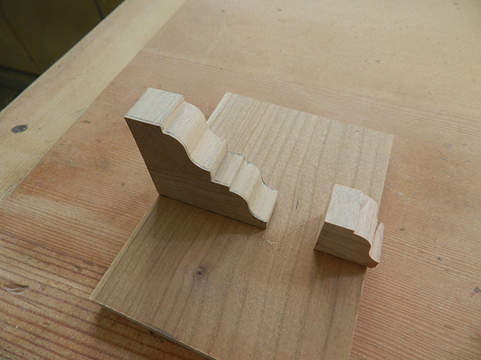 Routed profile for mirror
