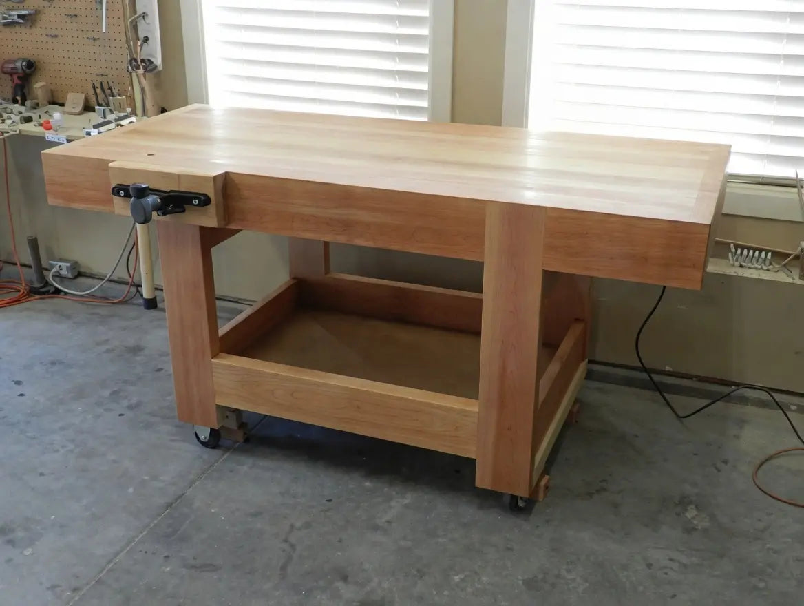 The finished workbench built in the Dowelmax how-to article